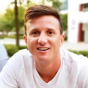 Meet your Posher, Dustin